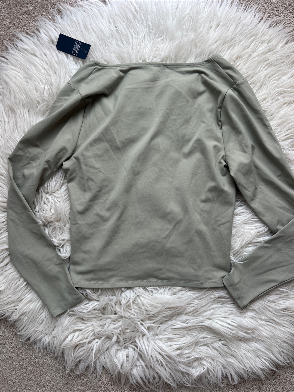 Abercrombie & Fitch Scoop Neck Long-Sleeve Top - Picture 3 of 3
